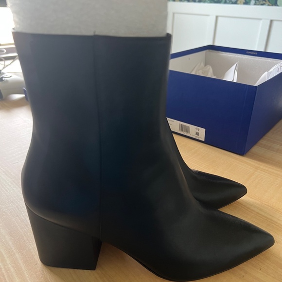 STUART WEITZMAN Avenue 75 Block Bootie Black Smooth Calf Leather - Picture 7 of 9